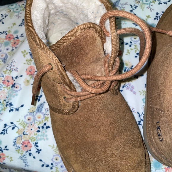 Ugg Boy Boots - Picture 5 of 6